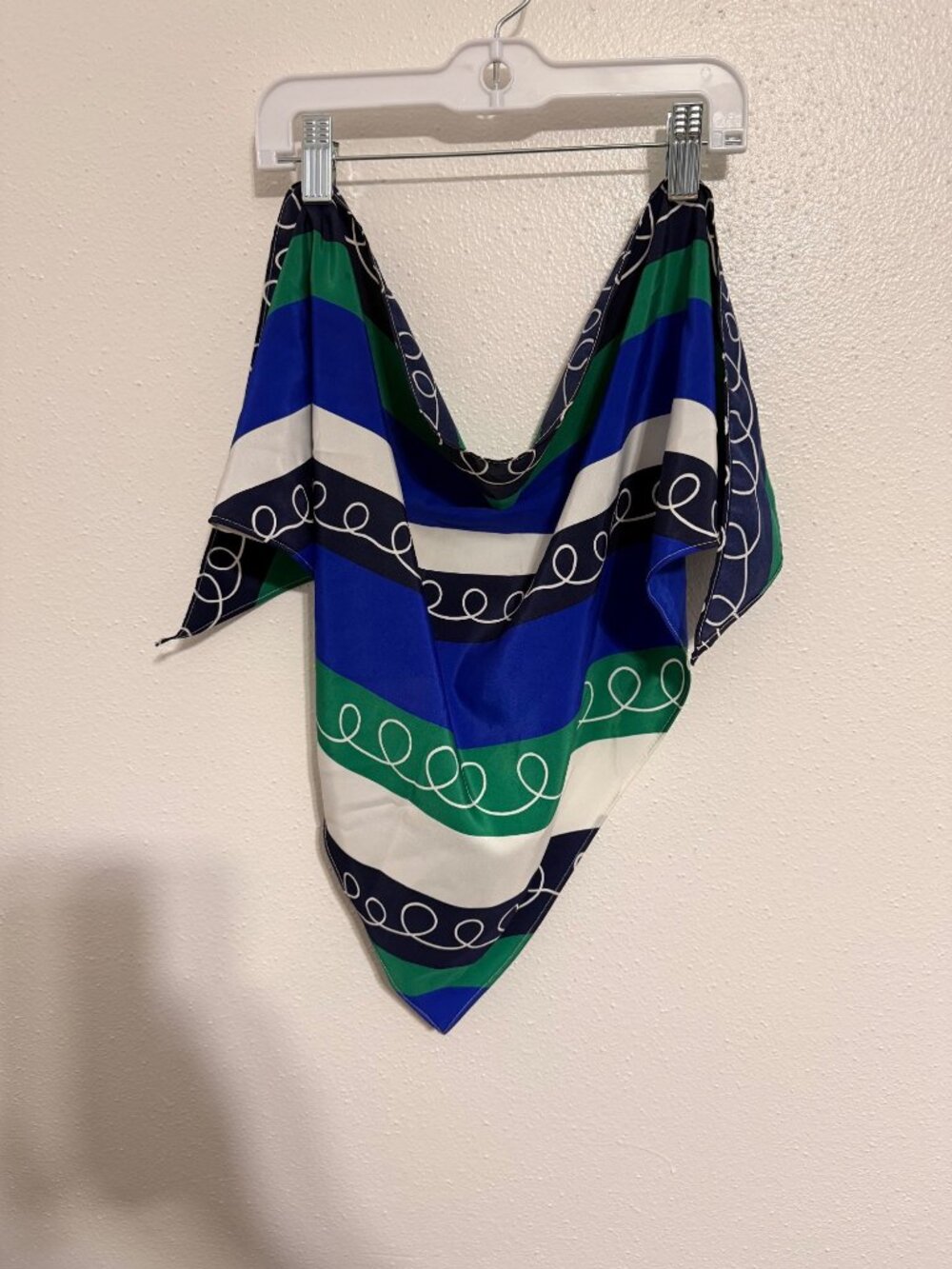 Womans Triangle Neck/Hair Scarf Vintage Bold Blue Green White
